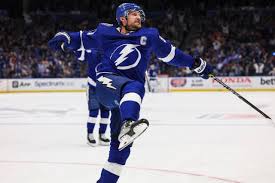 Steven Stamkos začne znovu v Nashville Predators